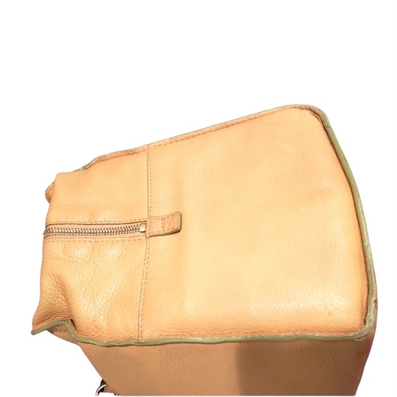 Chanel purse - Picture 5 of 11